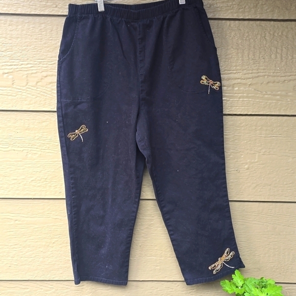 Quacker Factory Jeans Black Denim Embellished Dragonfly Pocket Pull-on large - Picture 1 of 8